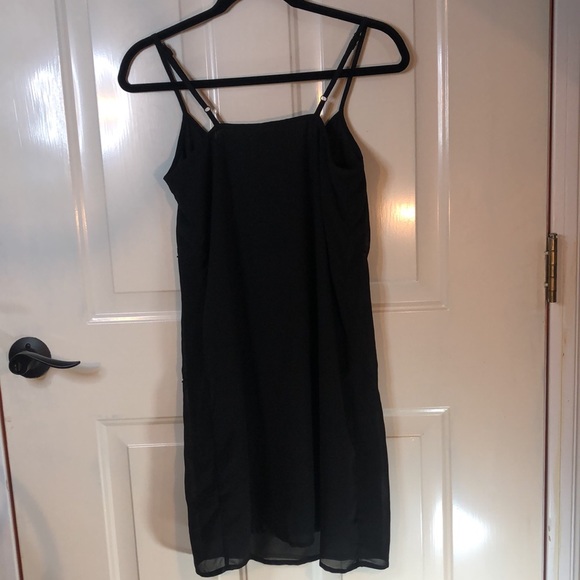 [ SOLD ] Old Navy beaded slip-dress Size XS - Picture 6 of 7